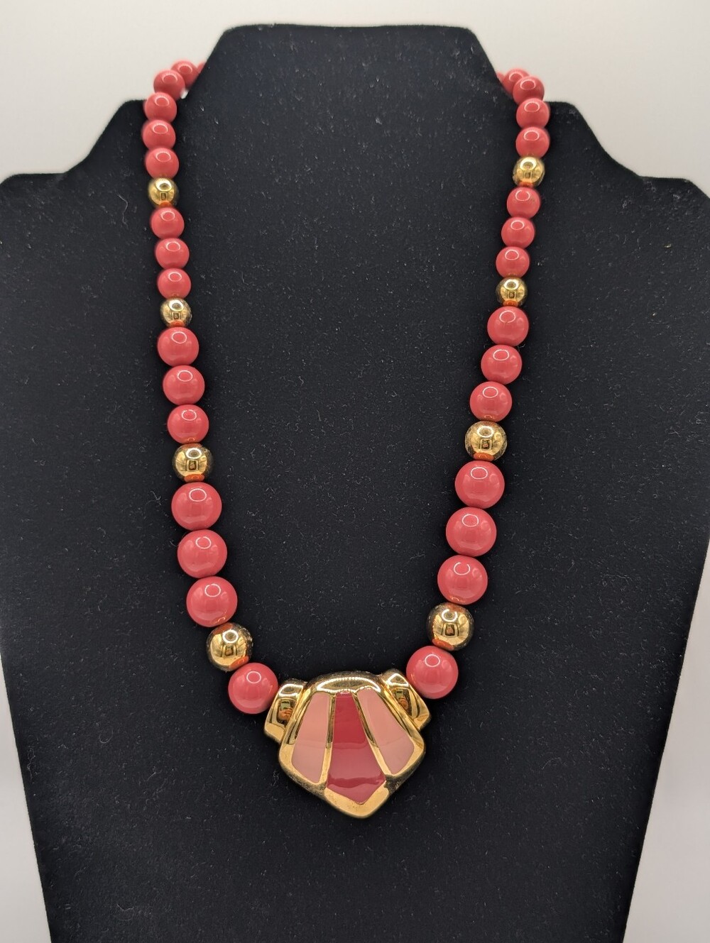 Napier Beaded Enamel Pendant Necklace Gold Tone Pink 80's